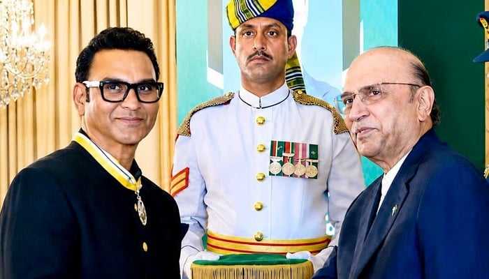 British-Pakistani educationist Prof Dr Sarwar Khawaja receives Sitara-e-Imtiaz