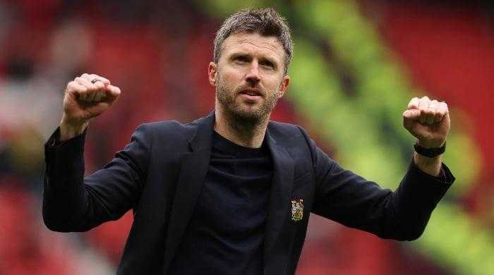 Manchester United Offer Michael Carrick Two-Year Contract