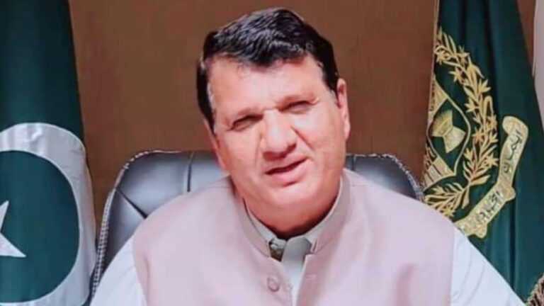 Engr Amir Muqam Congratulates Shahabuddin on Sitara-e-Imtiaz Award