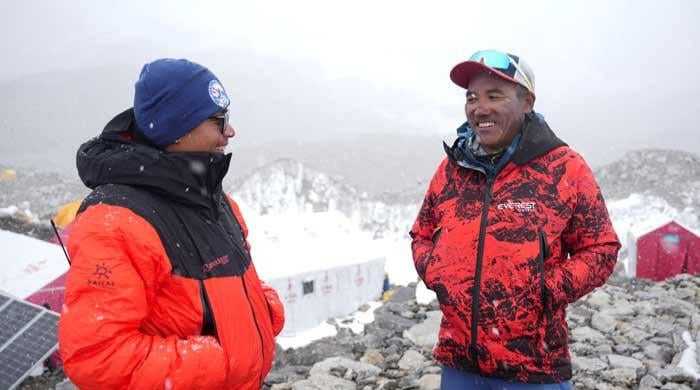Nepal's Kami Rita Sherpa Climbs Mount Everest for Record 32nd Time