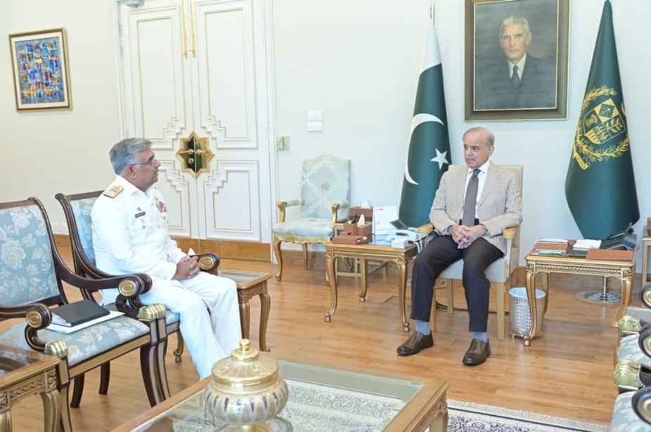 Naval Chief Calls on PM Shehbaz
