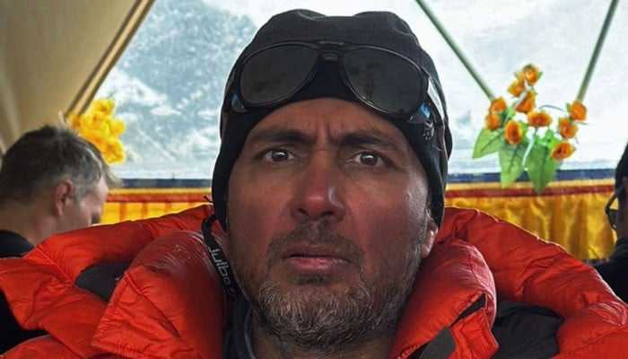 Pakistani Climber Salman Ateeque Successfully Scales Mount Everest Becoming 13th Pakistani to Reach Summit