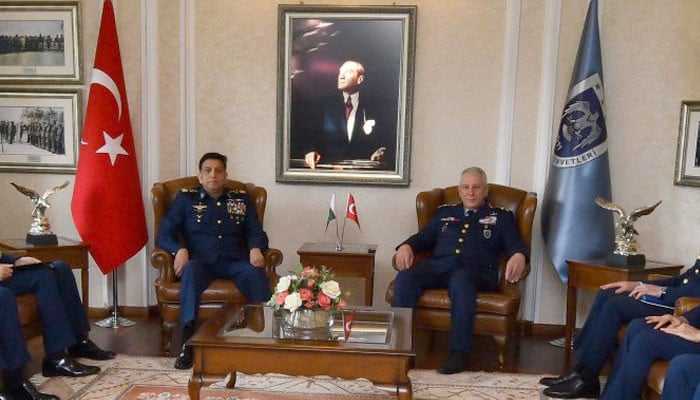 In Meeting with ACM Sidhu, Turkish Air Chief Hails PAF Support for Pilot Training