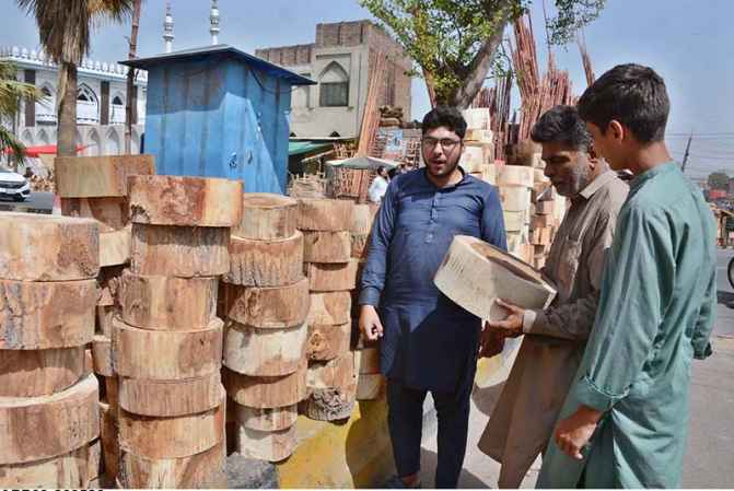 Wooden Cutting Boards in High Demand as Eidul Azha Approaches with Butchers Preparing for Meat Sales