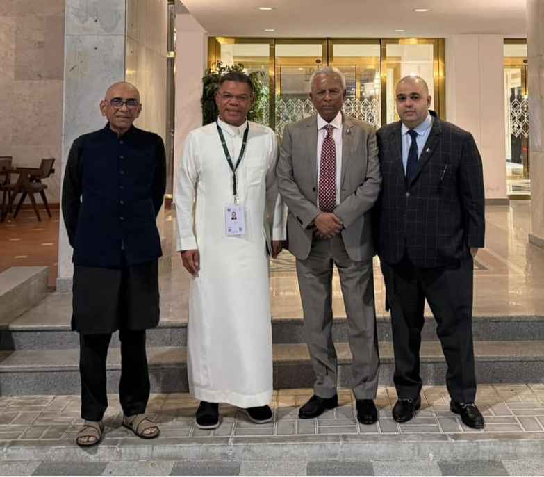 SAPM Fahd Haroon Meets Malaysia's Home Affairs Minister Saifuddin Nasution Ismail During Hajj in Mina, Strengthening Pakistan-Malaysia Ties