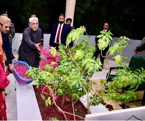 President Asif Ali Zardari Honors Mother’s Memory with Visit to Baloo Ja Quba