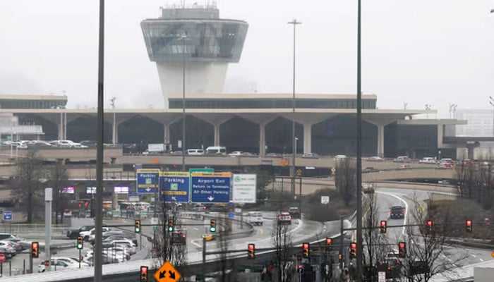 Airlines and business groups warn of chaos if US restricts international flights