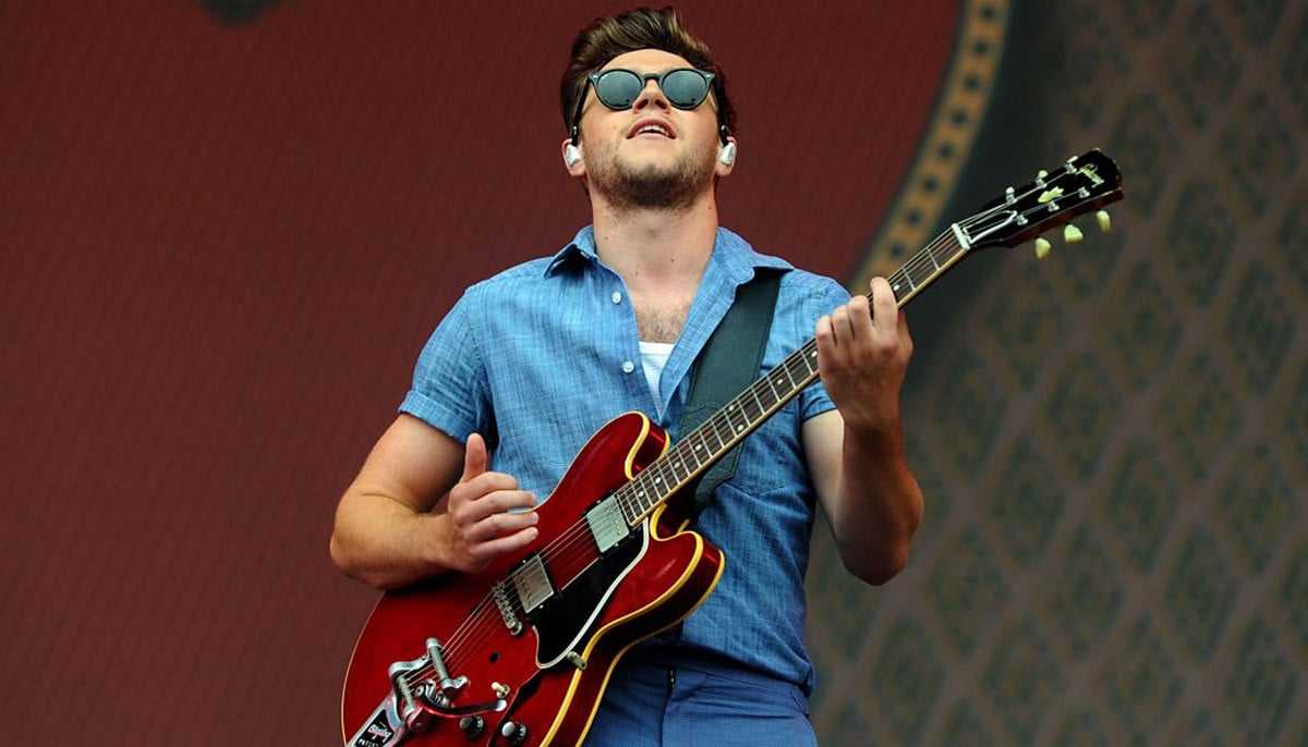 Niall Horan Performs New Solo Single Little More Time Live to Delight Fans