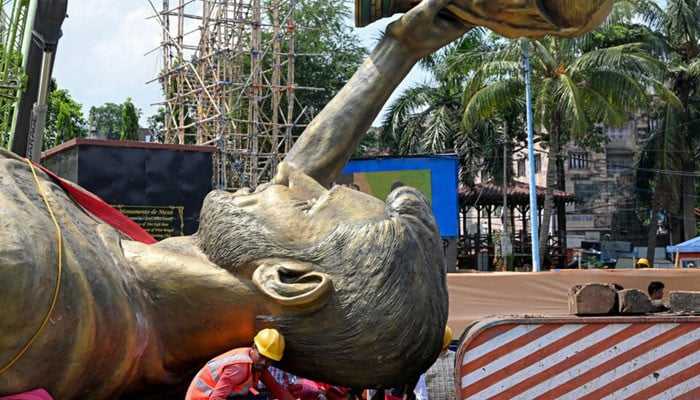 Giant Messi Statue Torn Down in Kolkata Due to Safety Concerns