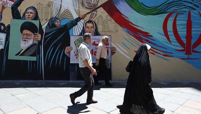 Iran Seeks Limited US Deal for Economic Relief Amid Nuclear Tensions