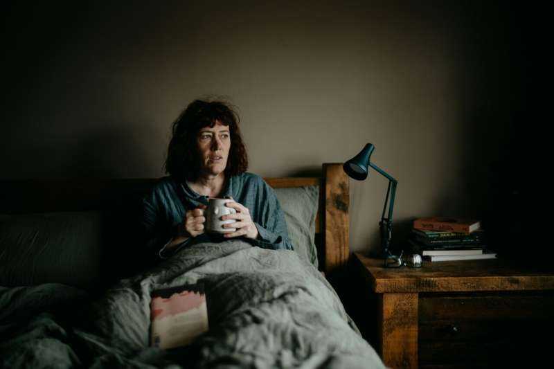 Poor Sleep in Middle-Aged Women Linked to Lower Psychological Well-Being Decades Later