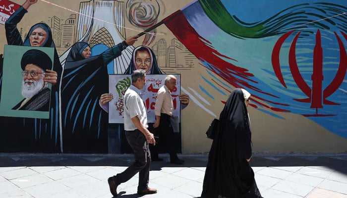 Iran Studies Deal to Halt War Amid Ongoing Stalemate
