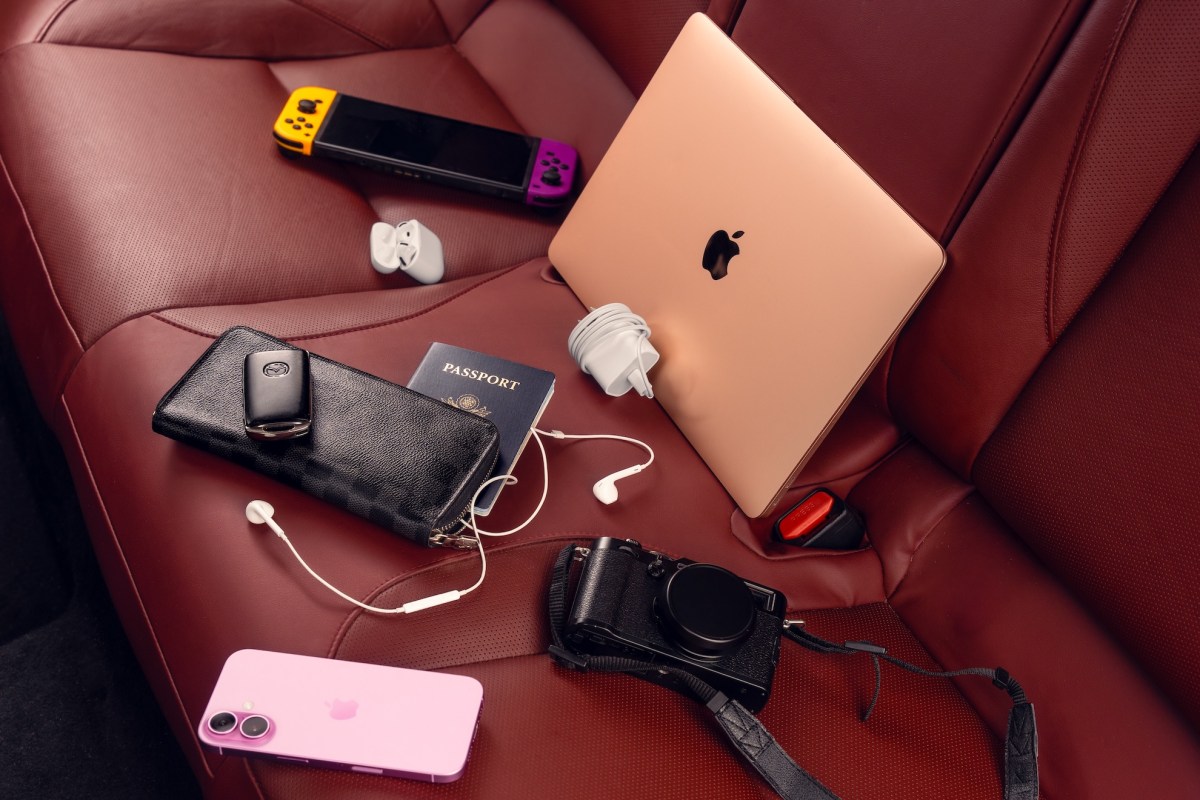Squishmallows, Dentures, and an “I Heart Hot Dads” Bag: Uber Has Found Thousands of Items Left in Robotaxis