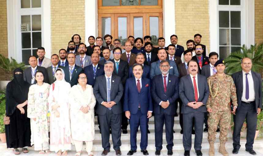 Governor urges officers to play role in ridding society of corruption, nepotism