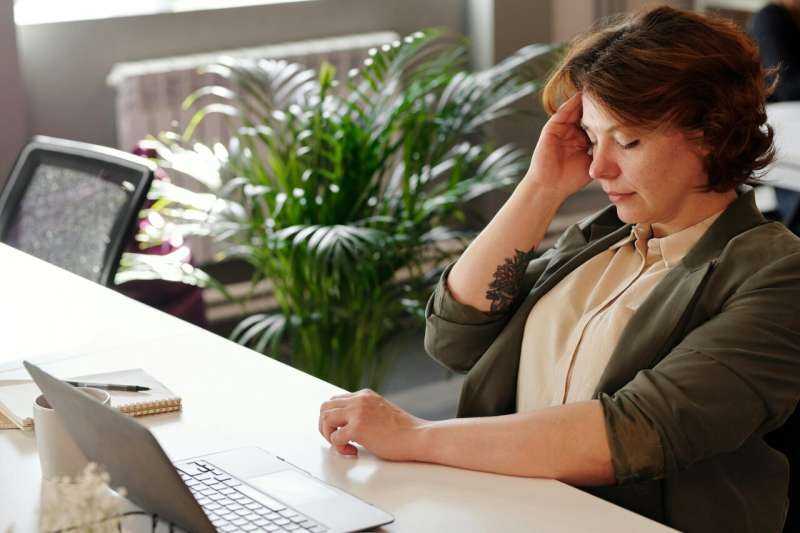 Women Face Higher Anxiety, Depression Rates as Experts Urge Mental Health Care Overhaul
