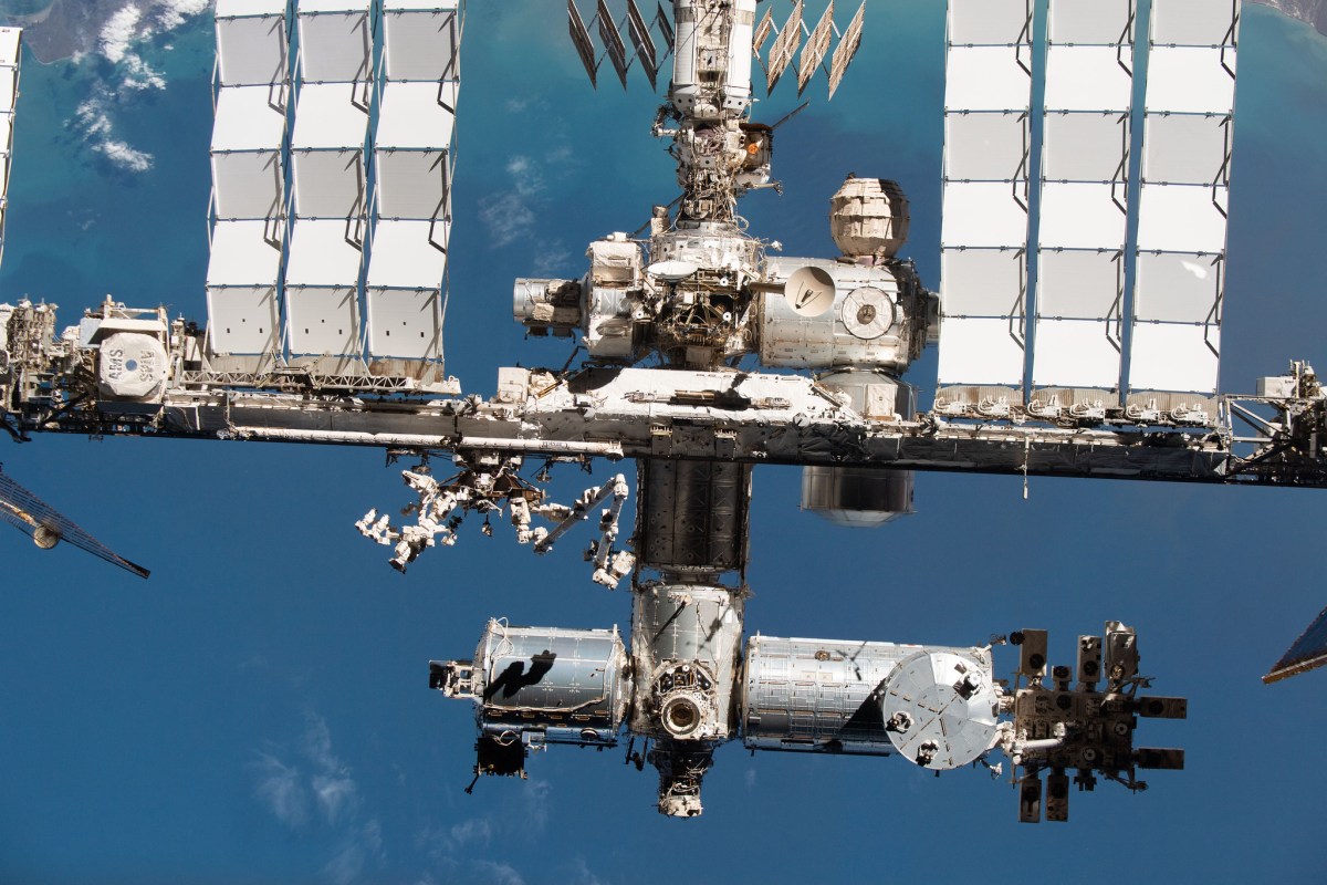 NASA Directs Astronauts to Seek Shelter in SpaceX Dragon Over New ISS Leaks